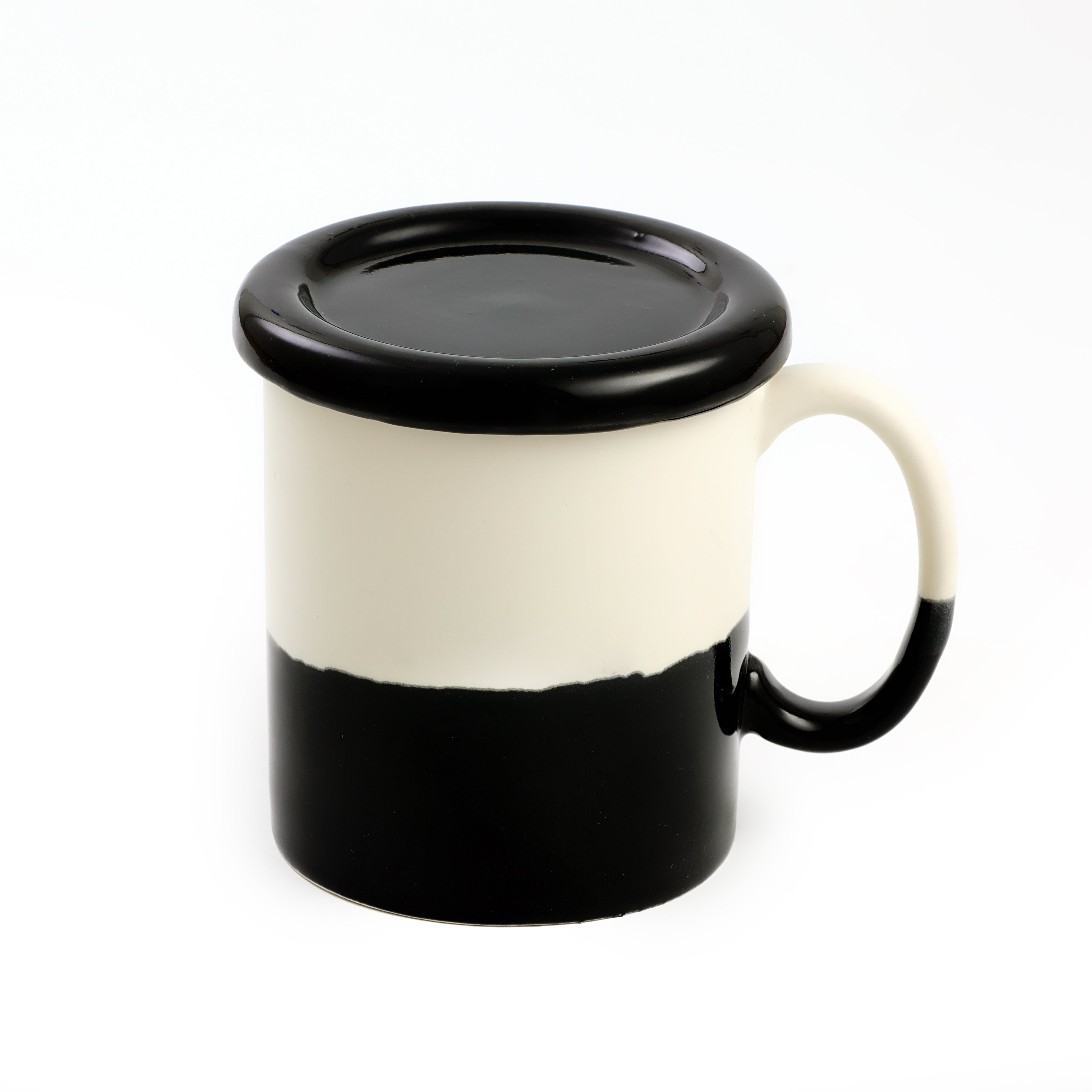 Black & White Juice Mug With Lid