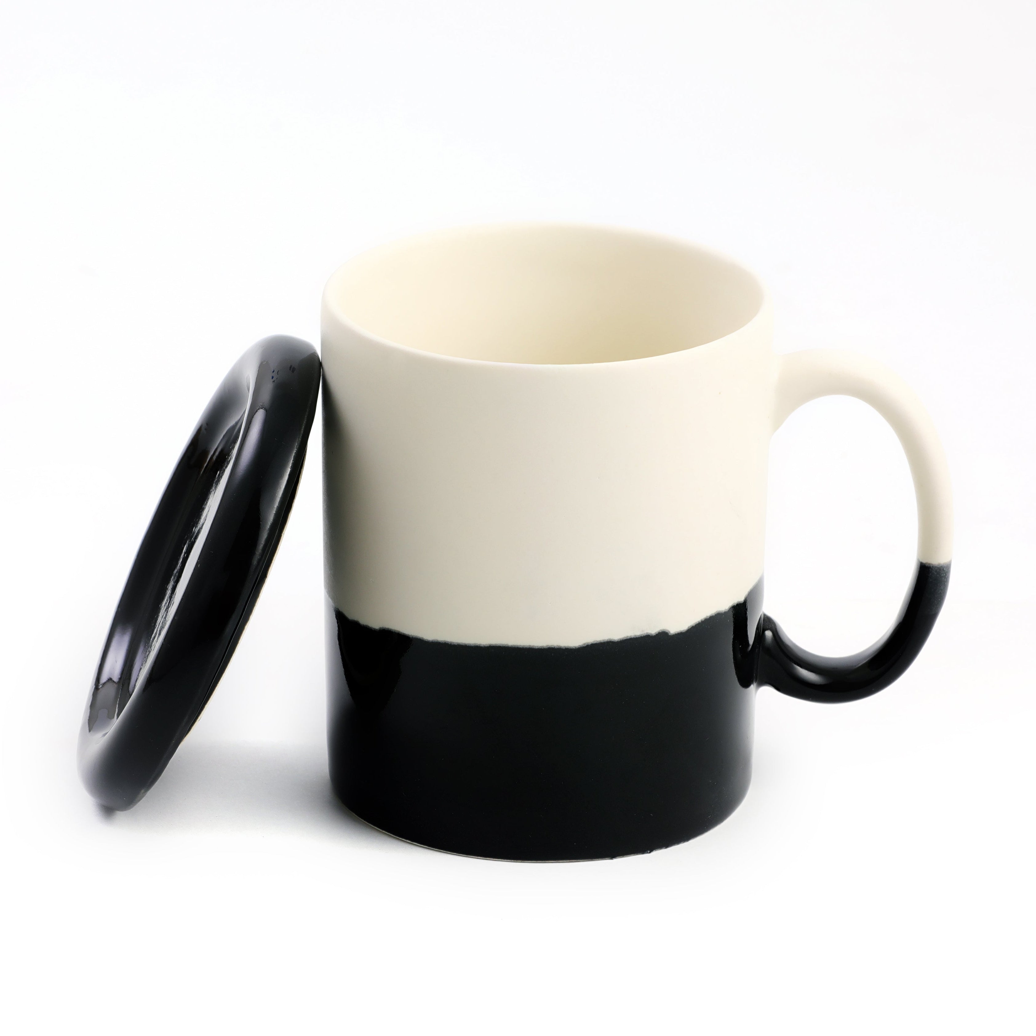 Black & White Juice Mug With Lid